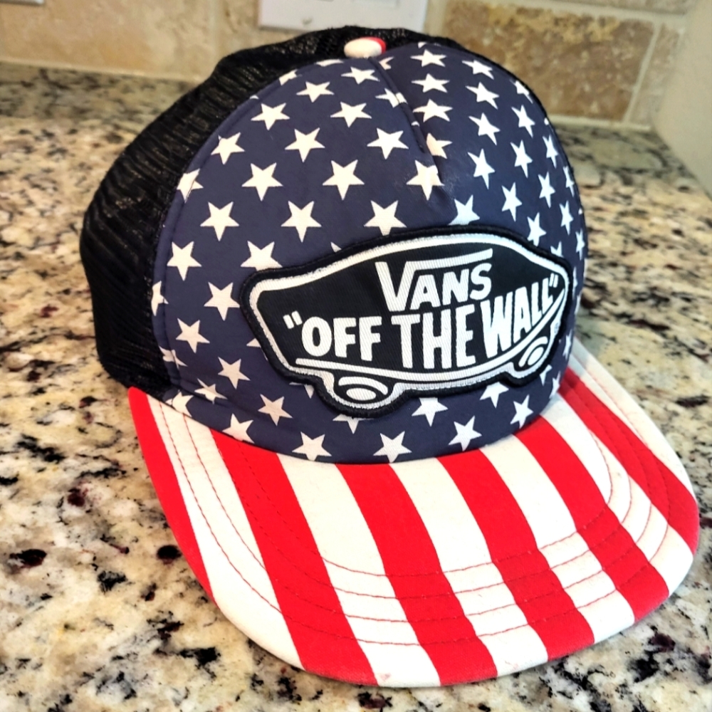 VANS OFF THE WALL USA Flag Styled Snapback Trucker Hat